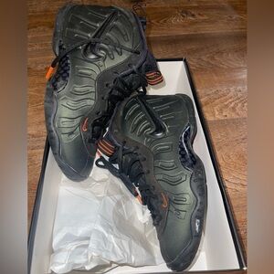 Nike Foamposite Grade School